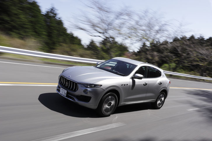 「レヴァンテ ディーゼル」の動力性能は、最高速度が230km/h、0-100km加速は6.9秒と公称されている。