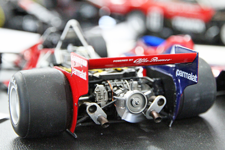 ……ギアボックス部分に小型モーターが内蔵されており、Fan（ファン）が回転するというFunな（おもしろい）作品。