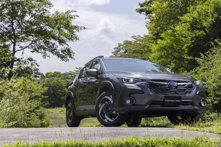 2024年10月17日に発表された「スバル・クロストレックS:HEV」。既存のマイルドハイブリッドモデル「e-BOXER」も継続販売される。