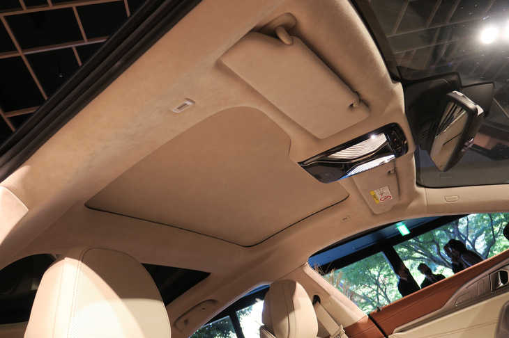 BMWアルピナB8グランクーペ（ルーフ）