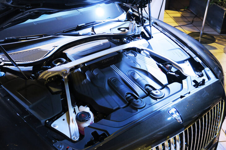 ベントレー・フライングスパー ハイブリッド（エンジン）