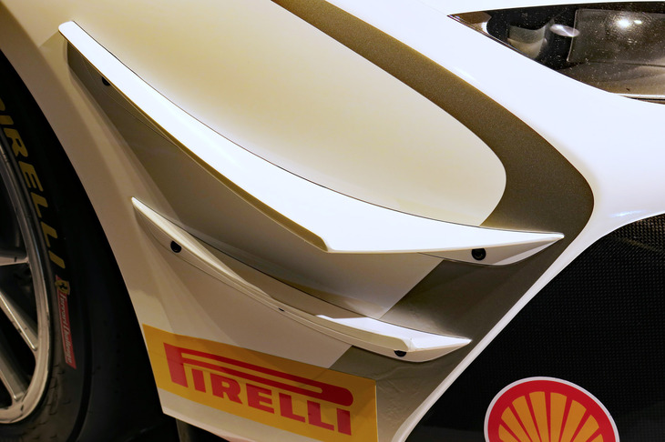 フェラーリ488チャレンジEVO（カナード）