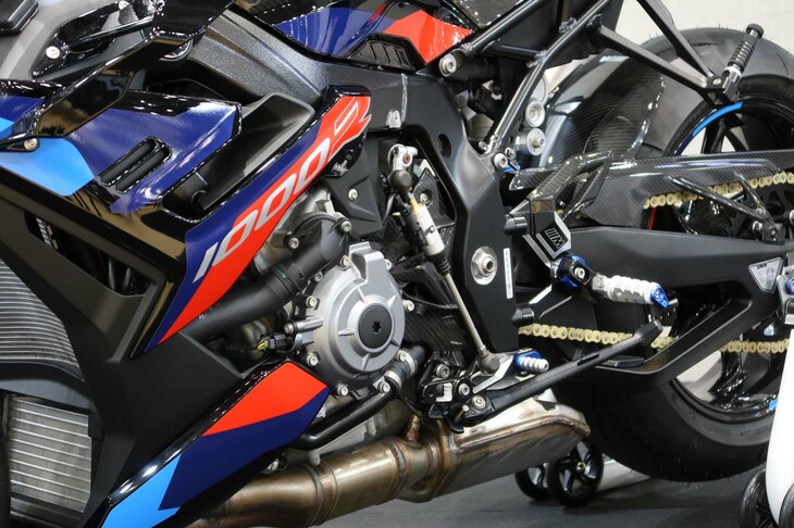 BMW M1000R