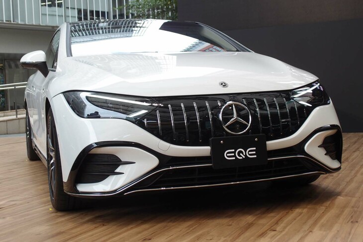 メルセデスAMG EQE53 4MATIC＋