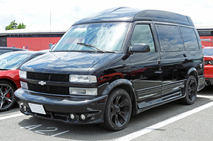 これも懐かしの一台である「シボレー・アストロ」のコンバージョン！ ……今回の「CHEVROLET FUN DAY」は高年式の「カマロ」や「コルベット」が多く、古いクルマや、スポーツモデル以外のクルマが少なかった。前回の「K5ブレイザー」のようなクラシックモデルやSUV、セダン、ミニバンももっと見たかったなぁ。