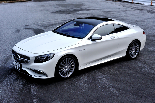 メルセデス・ベンツS65 AMGクーペ
	ボディーサイズ：全長×全幅×全高＝5045×1915×1425mm／ホイールベース：2945mm／車重：2170kg／駆動方式：FR／エンジン：6リッターV12 SOHC 36バルブ ツインターボ／トランスミッション：7段AT／最高出力：630ps/4800-5400rpm／最大トルク：102.0kgm/2300-4300rpm／タイヤ：（前）255/40R20 （後）285/35R20／価格：3120万円