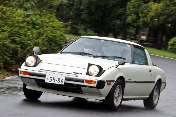 1978年「マツダ・サバンナRX-7」。型式名SA22Cこと初代RX-7の初期型。その他クラスで5位となった。