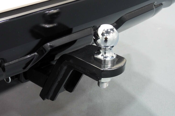 三菱アウトランダーPHEV ACTIVE FIELD（トレーラーヒッチメンバー）