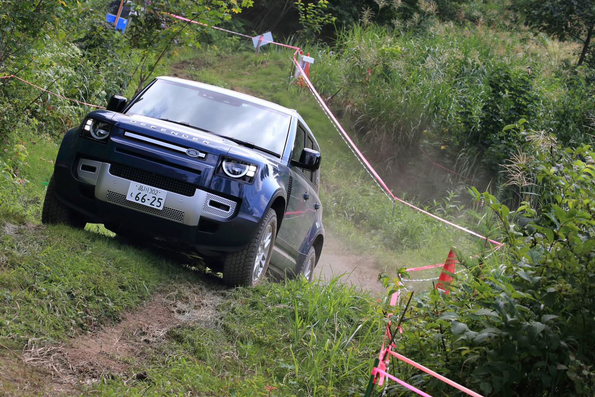 ランドローバー ディフェンダー110 4wd 8at ディフェンダー110 S 4wd 8at 試乗記 まごうかたなきオフローダー Webcg