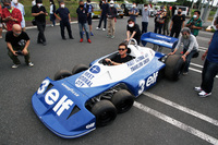 クラシックカー＆スーパーカー展示イベント「サンブレフェスタ」の会場から