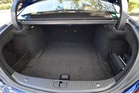 うおおおお！ 荷室も広い！