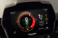 トライアンフが「スピードトリプル1200RS」を発表　アグレッシブなロードスポーツが新型にの画像