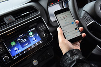 スマートフォン用の専用アプリを利用することで、車外でも充電状況のチェックやエアコンの設定などが可能になる。