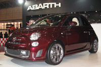 「アバルト695エディツィオーネ マセラティ」