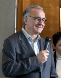 「食事はもちろん、その前後もシトロエンで豊かな時間を過ごしてほしい」とは、アラン・デュカス氏（写真）の弁。