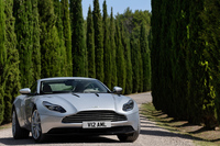 「DB9」の登場から13年。今回登場した「アストンマーティンDB11」は、エンジンやシャシーもまったくの新型。そのファーストインプレッションをお届けする。（photo：アストンマーティン）