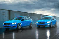 ボルボの「V60ポールスター」（写真左）と「S60ポールスター」
    