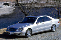 【スペック】全長×全幅×全高＝5165×1855×1445mm/ホイールベース＝3085mm/車重＝2100kg/駆動方式＝FR/5.5リッターV12SOHC36バルブターボ・インタークーラー付（500ps/5000rpm、81.6kgm/1800〜3500rpm）/車両本体価格＝1580.0万円（テスト車同じ）