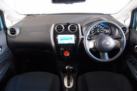 インテリアカラーは、黒基調で統一。シンプルなデザインが採用される。写真は「X DIG-S」のもの。