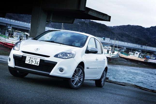 【スペック】全長×全幅×全高＝4025×1720×1485mm／ホイールベース＝2575mm／車重＝1190kg／駆動方式＝FF／1.6リッター直4DOHC16バルブ（112ps/6000rpm、15.4kgm/4250rpm）／価格＝214万8000円（テスト車＝同じ）
