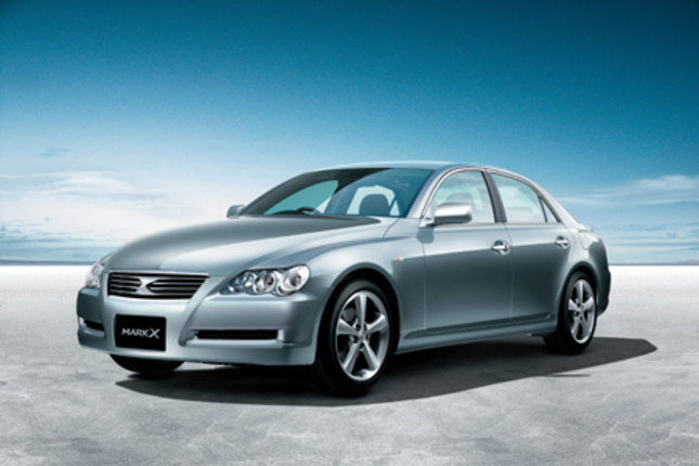 【スペック】350G：全長×全幅×全高＝4730×1775×1435mm／ホイールベース＝2850mm／車重＝1520kg／駆動方式＝FR／3リッターV6DOHC24バルブ（256ps/6200rpm、32.0kgm/3600rpm）/323万4000円