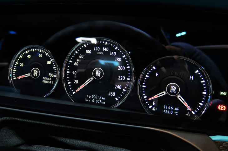 ロールス・ロイス・ブラックバッジ・ゴースト（メーターパネル）