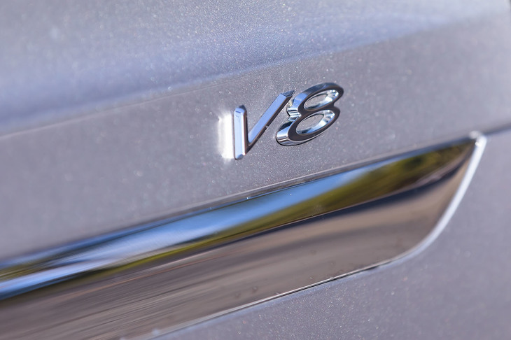 今回試乗した「ベンテイガ」は、最高出力550PSの4リッターV8ツインターボを搭載するモデル。2021年の第2四半期以降に最高出力635PSの6リッターW12ツインターボを搭載する「ベンテイガ スピード」が導入される見込み。