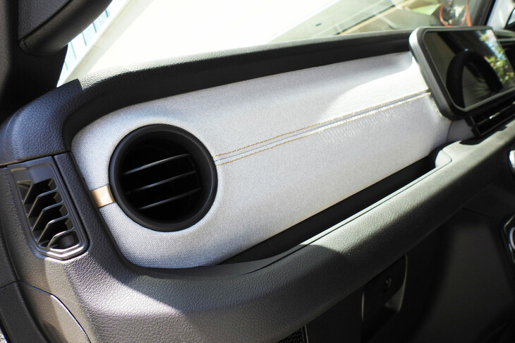 ジープ・ラングラー アンリミテッド スポーツ（ダッシュボード）