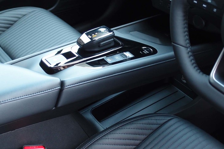 日産ノート（センターコンソール）