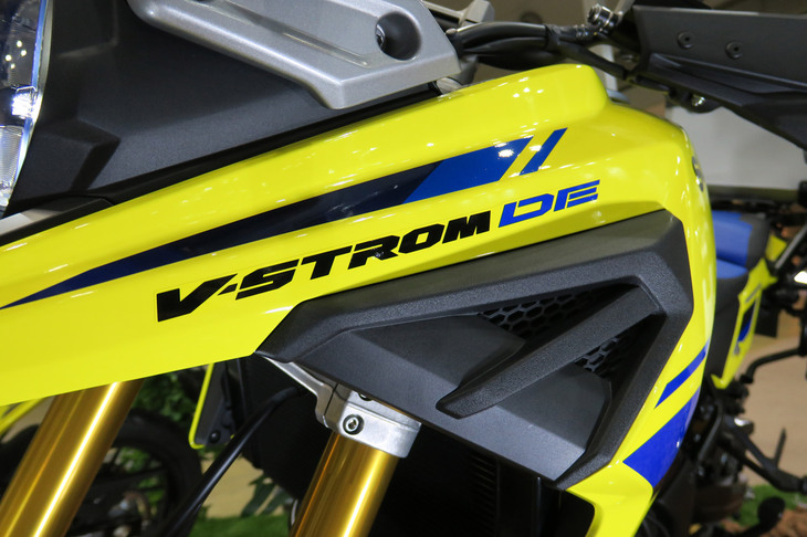 スズキVストローム1050DE