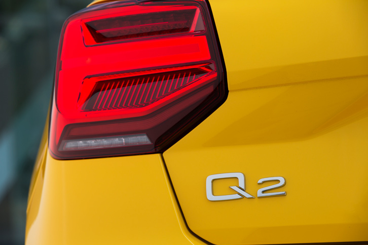 アウディQ2（リアエンブレム）