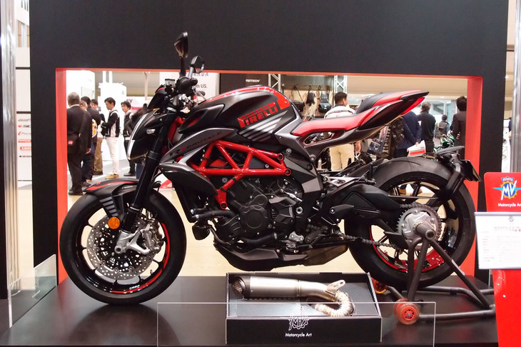 MVアグスタ・ブルターレ800RR ピレリ