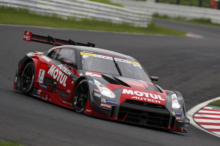 松田次生／ロニー・クインタレッリ組により、2014年、2015年（写真）のSUPER GT・GT500クラスを連覇した「モチュール・オーテックGT-R」。2リッター直4ターボユニットを搭載。