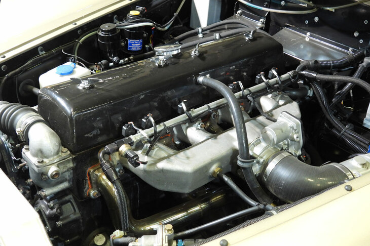 アルヴィス3リッター グラバー スーパー クーペ（コンティニュエーションモデル）