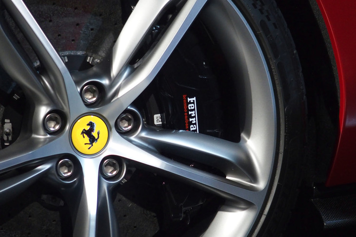 フェラーリ296GTB（フロントブレーキ）