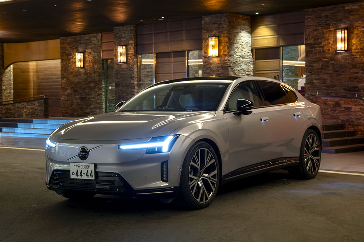 ボルボの新型電気自動車「ES90ウルトラ ツインモーター パフォーマンス」を駆り、一路新潟へ。今回はロングドライブで、新種のフラッグシップ5ドアハッチバックモデルの実力をチェックする。
