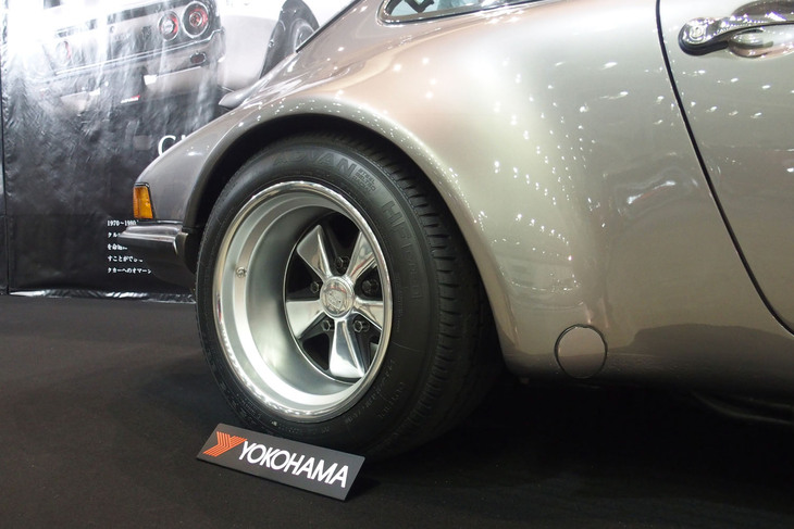 ポルシェ911／横浜ゴム