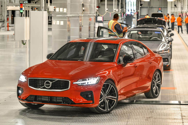 アメリカ国内の新工場建設の場に東海岸のチャールストンを選んだ理由としては、地元の誘致活動のほか、海路を含む物流のよさなどが挙げられている。