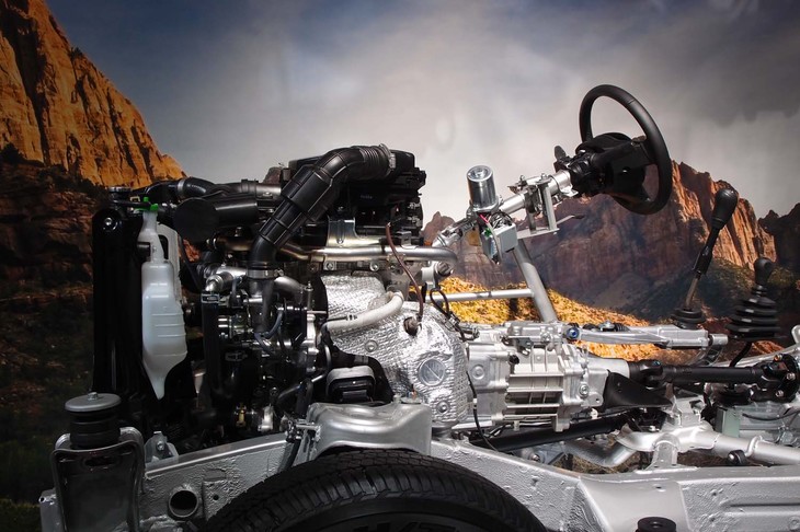 「スズキ・ジムニー」のメカニズムを紹介するスケルトンモデル。