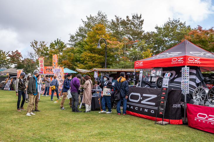 イタリアのホイールブランドOZレーシングの出展ブース。今回の会場でも、OZレーシングのホイールを装着した「カングー」を何台か見かけた。