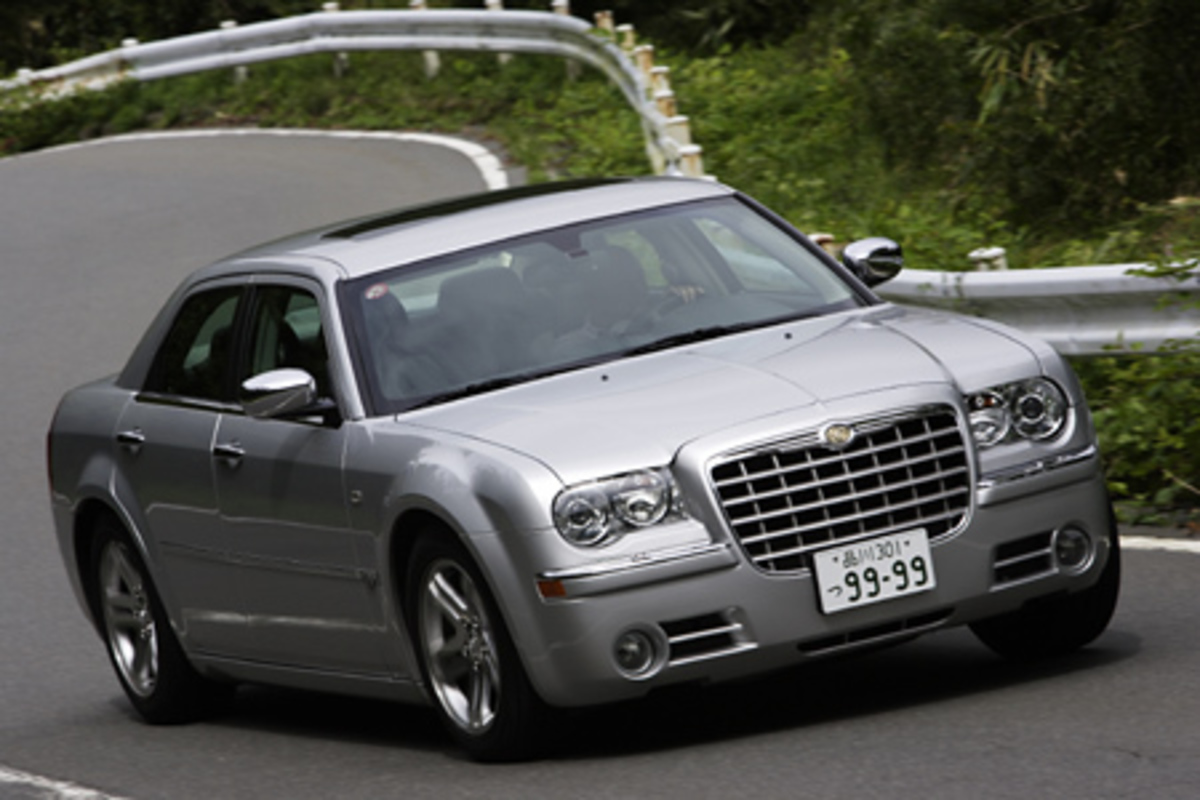 300C クライスラー5.7HEMI