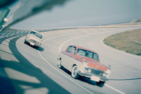 セミモノコックボディーや前輪独立懸架式のサスペンションが採用された「ブルーバード」は、ライバルを上回る運動性能や乗り心地を実現していた。