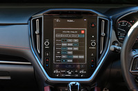 ドライブモードでは選択された走行モードに応じて、スロットルレスポンスやステアフィール、4WDの駆動力配分などに加え、空調の効き具合や運転支援システムの加減速度合いも変化。「Individual」では、これらの設定を個別に変更できる。