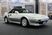 会場に展示された、レンタカー用の「トヨタMR2 Gリミテッド スーパーチャージャー」。車両の販売も可能とのこと。