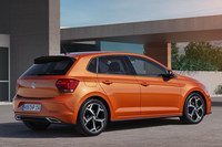 アウディの親会社であるフォルクスワーゲンの「ポロ」。やはりショルダーラインには複雑極まるプレス加工が施されている。図面を見せられたプレス工程の担当者は、血の気がうせたに違いない。