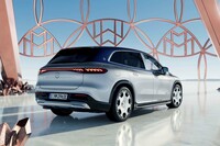 メルセデス・マイバッハ初の電気自動車「マイバッハEQS680 SUV」発売の画像