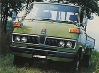 1970年「ダイハツ・デルタ」。「トヨタ・ダイナ」と基本設計を共有する1.5／2t積みのキャブオーバートラック。