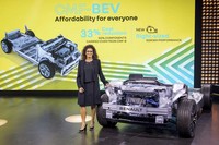 ルノーはEVの大量投入と並行して、バッテリーの開発・生産にも注力。本格的なEVシフトに取り組みつつある。