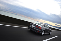 アウディA4 2.0 TFSIクワトロ スポーツ