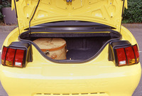 フォード・マスタング コンバーチブルG「イエローマスタング」【ブリーフテスト】の画像